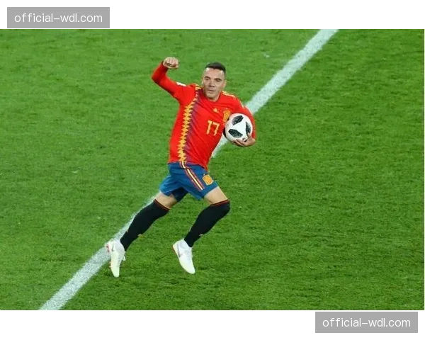 里昂绝平球背后:一次精心设计的角球战术演练与临场调整 里昂绝平球背后:一次精心设计的角球战术演练与临场调整